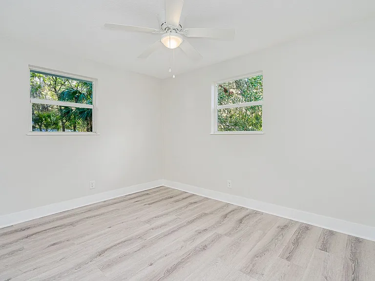 1707 Evergreen St — Photo 22