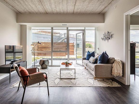 5th image of 1743 N Leavitt Ave #73jdbrgus