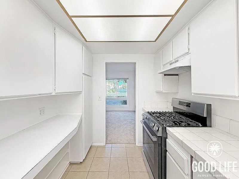 3 bed, 2.5 bath, 1494 sqft, $3,400 — Photo 3