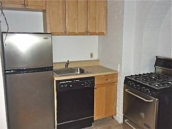 3rd image of 119 South St