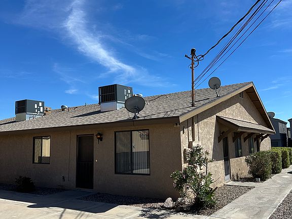 3rd image of 3057 Shoshone Dr APT 4