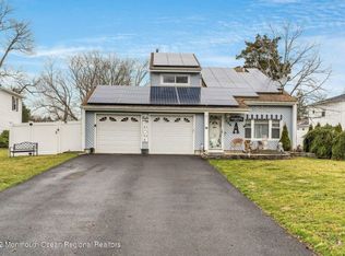 106 W Cypress Rd, Toms River, NJ 08753