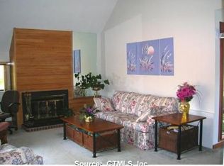 2 Orange Rd, Middletown, CT 06457