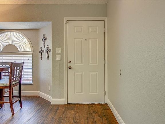 4th image of 5372 Sylvania Ave