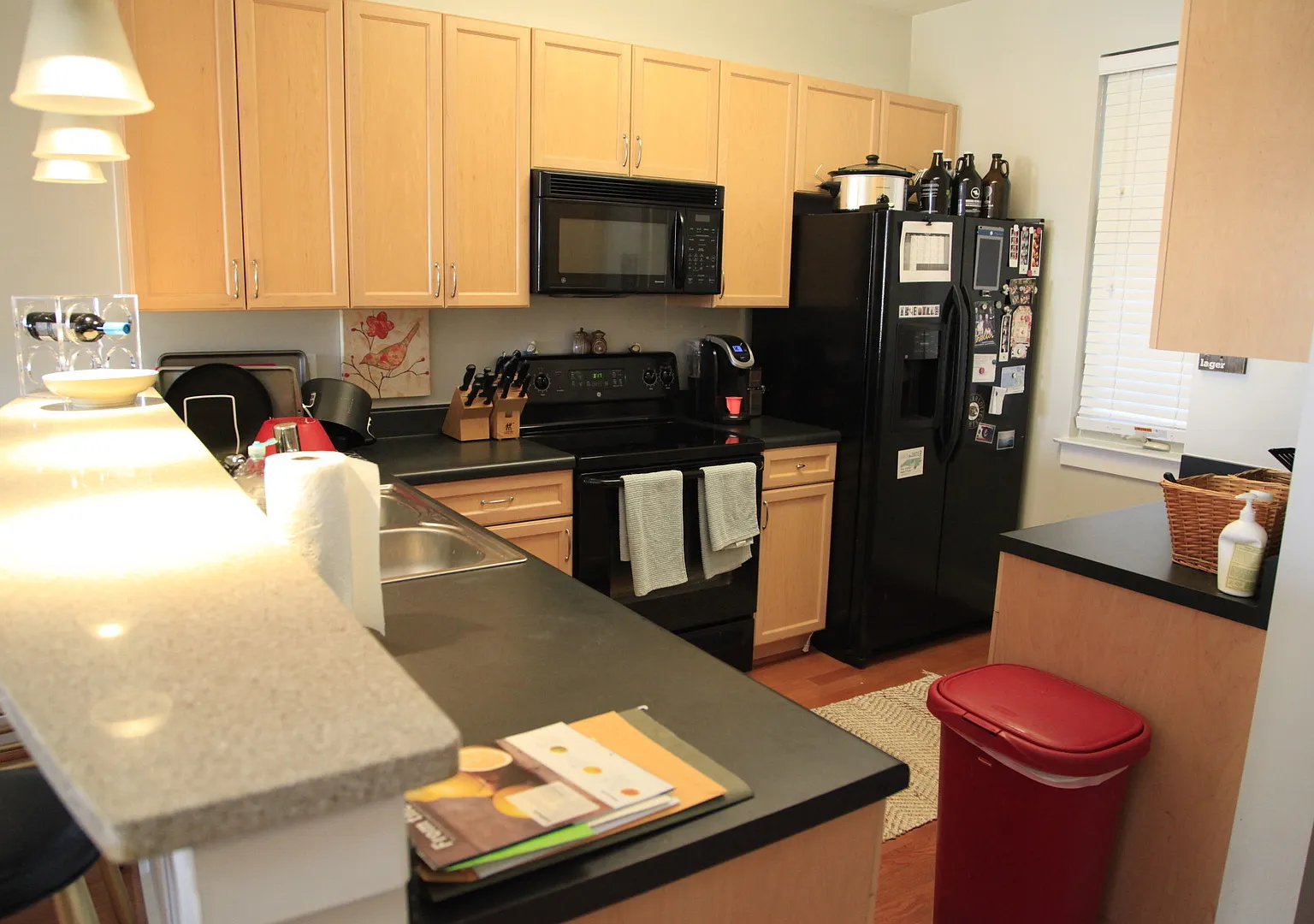 Charming 2 Bedroom/2 Bath condo close to uptown — Photo 3