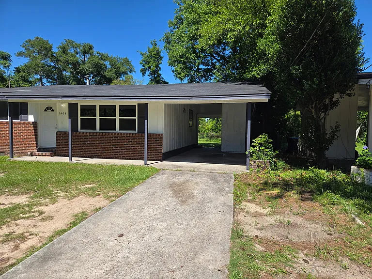 1408 Jackson Rd — Photo 2