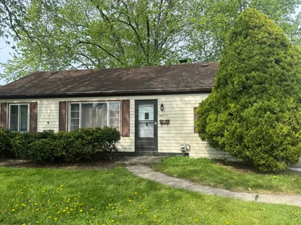 26711 Lehner St, Roseville, MI 48066