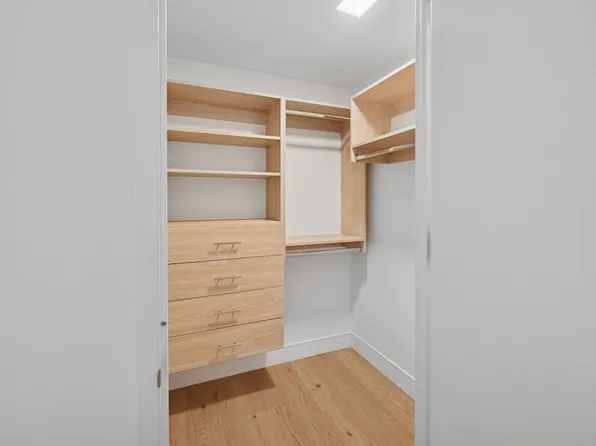 312 West 43rd Street image 2 of 31