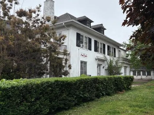 552 Leverington Ave, Philadelphia, PA 19128