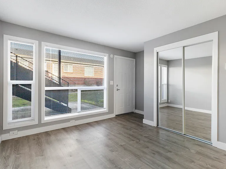 WhiteRock Apartments — Photo 14