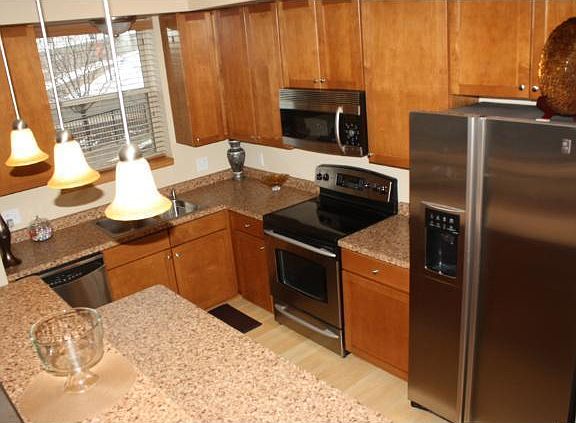 4th image of 150 Burnsville Pkwy E Unit 104