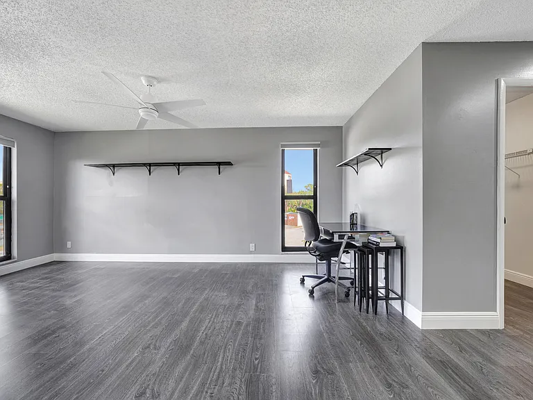 516 Osprey Dr #16C — Photo 32