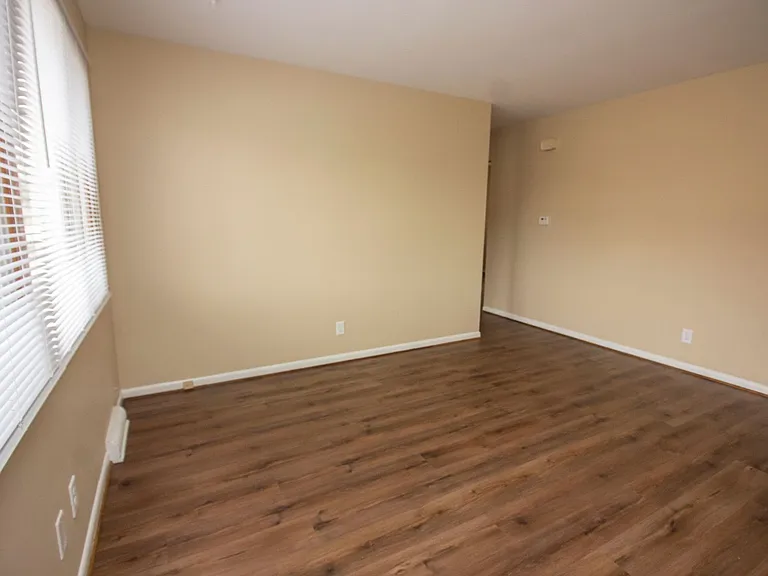 7129 Columbia Ave — Photo 9