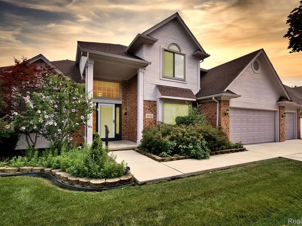 6942 Norton Dr, Troy, MI 48085