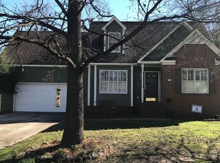 415 Briarwood Ave, Albertville, AL 35950