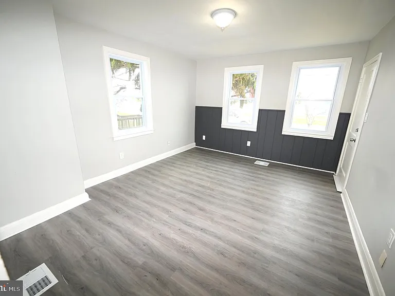 2952 Sollers Point Rd #B — Photo 12