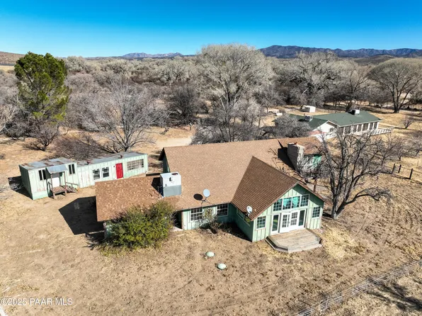 13365 W Cottonwood Ln, Skull Valley, AZ 86338