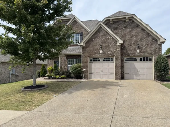 609 Saddlestone Dr, Lebanon, TN 37090