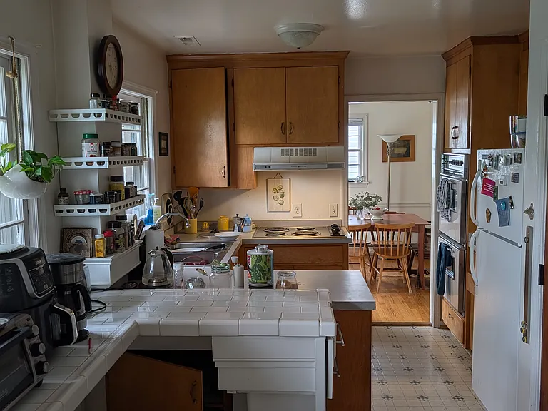 1204 Preston Ave — Photo 8