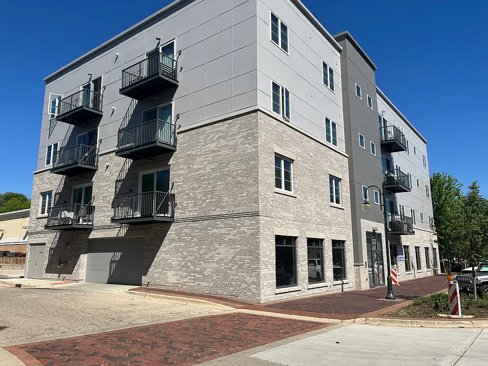 333 S 1st St #400