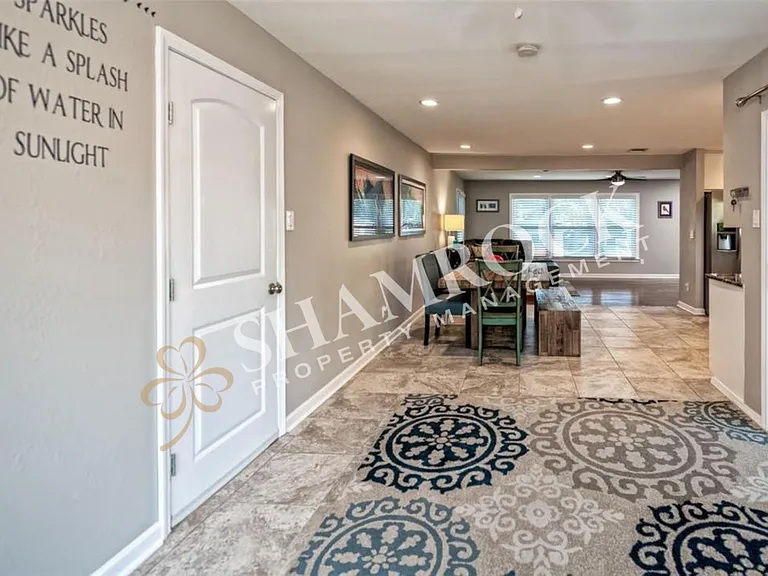 2216 Lake Ridge Cir — Photo 13