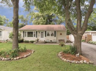 1727 S 4th Pl, St Charles, IL 60174