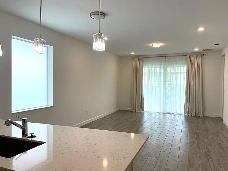 13419 Noble Dr — Photo 12
