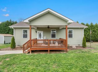 3291 Ridge Rd, Hendersonville, NC 28792