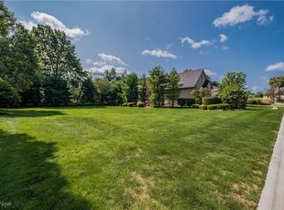 6439 Dunwoody Cir NW, Canton, OH 44718