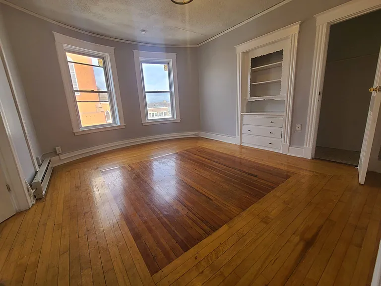 218 West St #D-2 — Photo 3