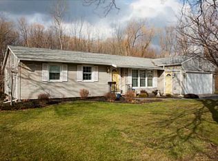 34 Putting Green Ln, Penfield, NY 14526