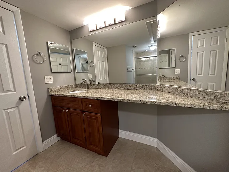 2841 N Oakland Forest Dr #207 — Photo 18
