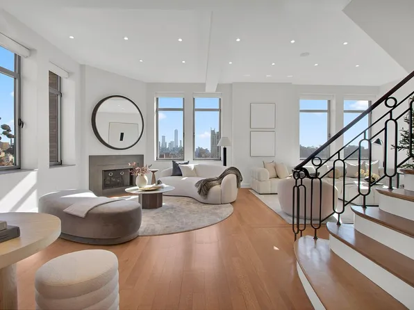 252 7th Ave Penthouse Pho, New York, NY 10001