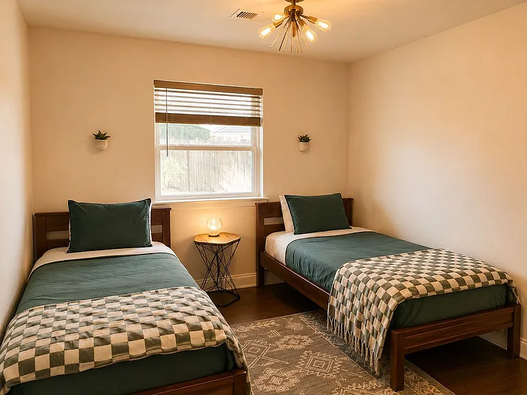 9002 Lodge Ct — Photo 15