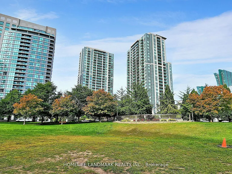 16 Harrison Garden Blvd #1812 — Photo 15
