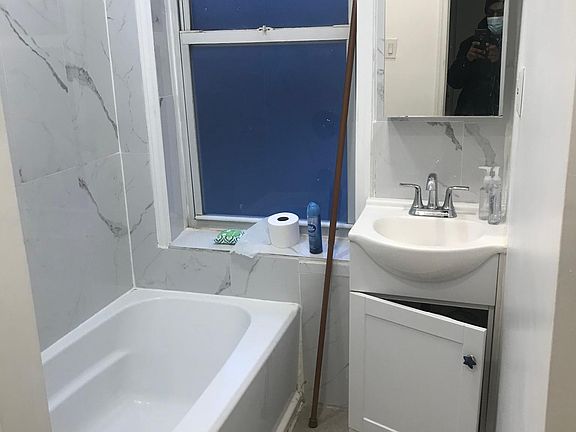 3rd image of 1754 Seward Ave APT 2