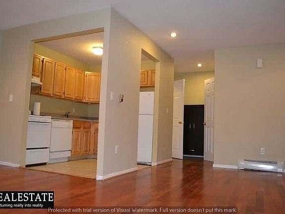 3rd image of 58 Underhill Ave #1