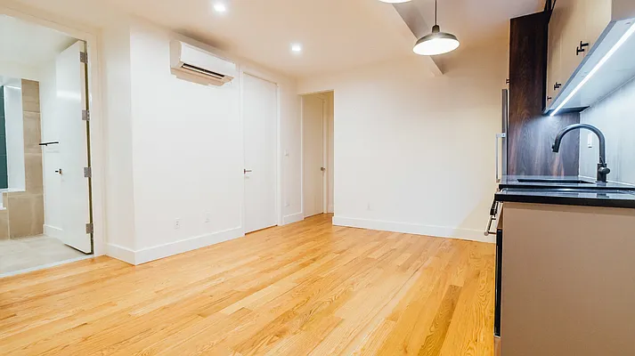 Rented by Nooklyn NYC LLC | media 5