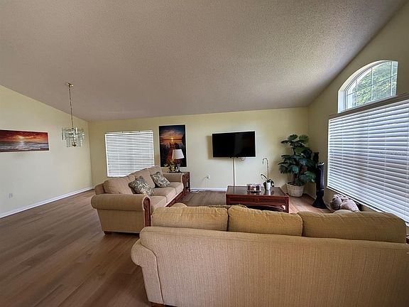 2nd image of 318 LANGHAM DRIVE