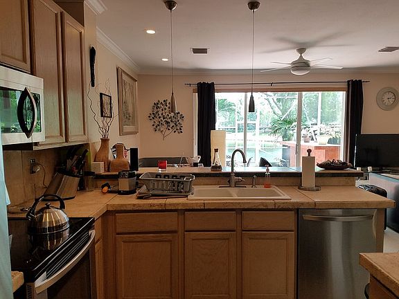 4th image of 6298 Crescent Lake Way