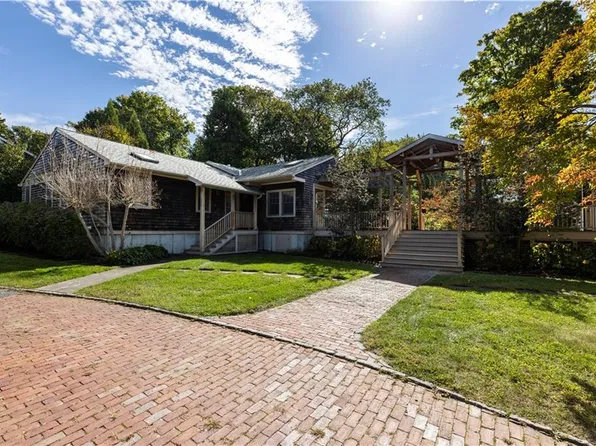 159 Longfellow Rd, Jamestown, RI 02835