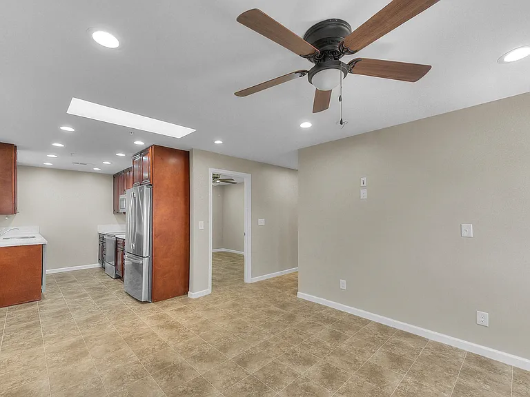 24600 Cypress St #24600A — Photo 30