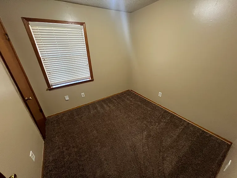 611 Frayser Dr — Photo 10