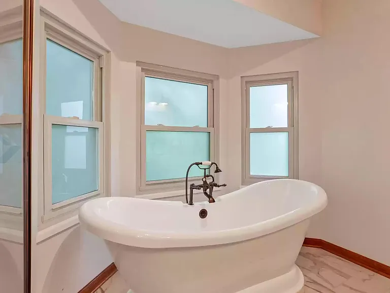 155 Mackenzie Dr — Photo 5