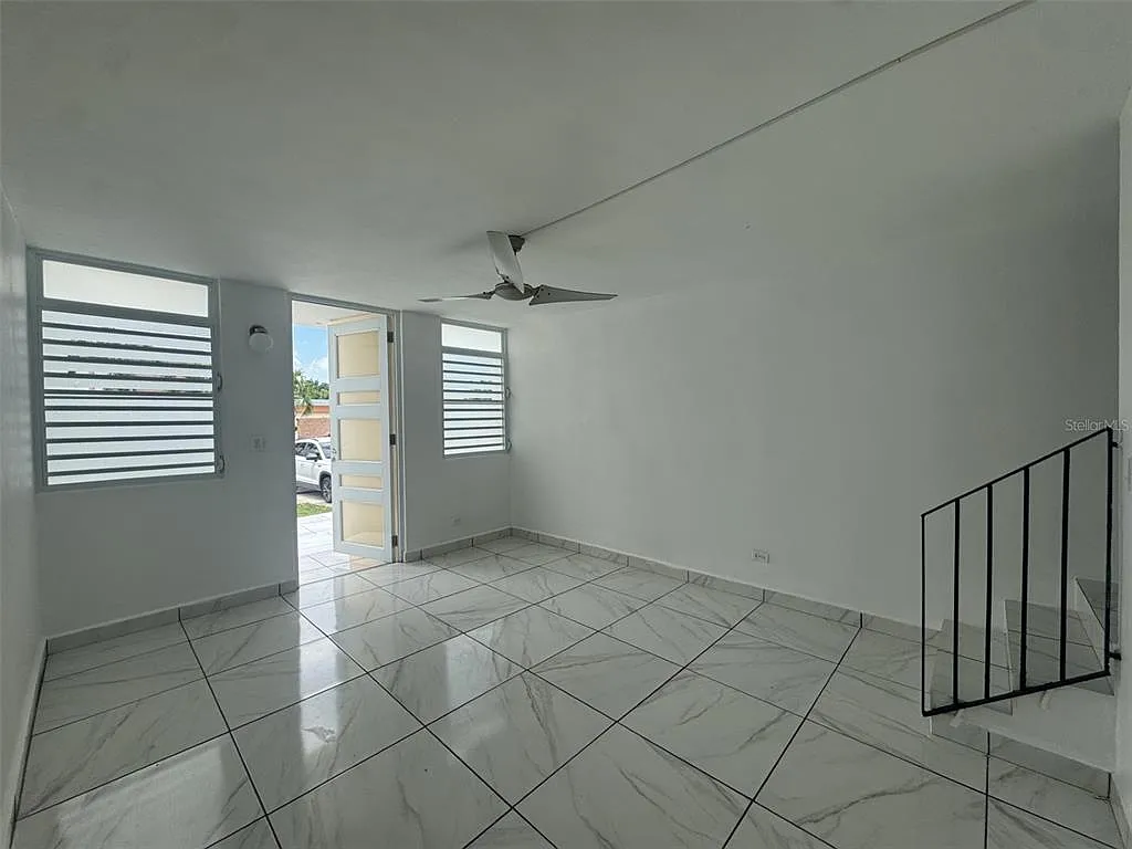 3 bed, 1.5 bath, 1000 sqft, $1,200 — Photo 4