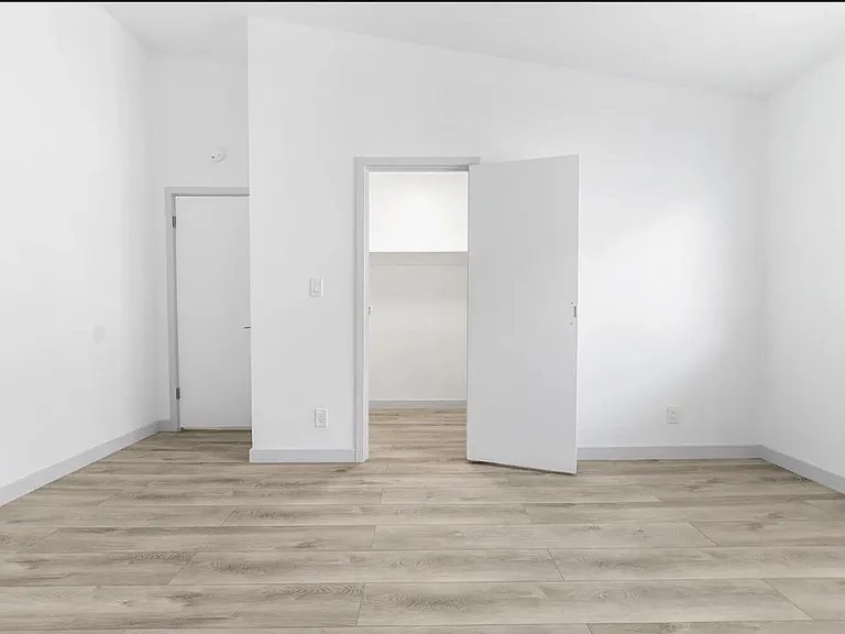 1151 N Peck Ave — Photo 13