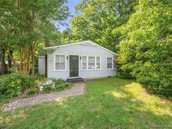 200 Kay Ln, Yorktown, VA 23693