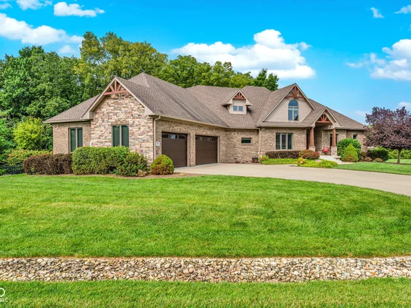 4202 Whitetail Woods Dr, Bargersville, IN 46106