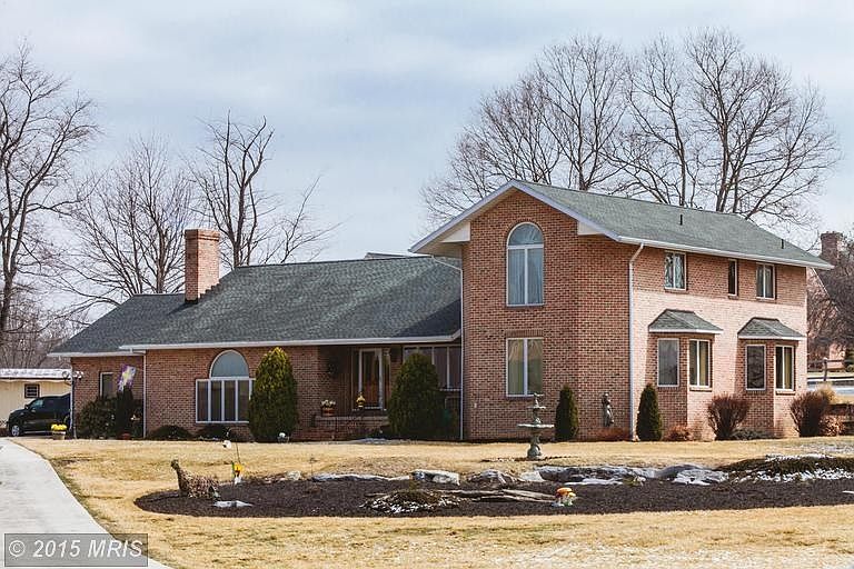 Exterior (Front)