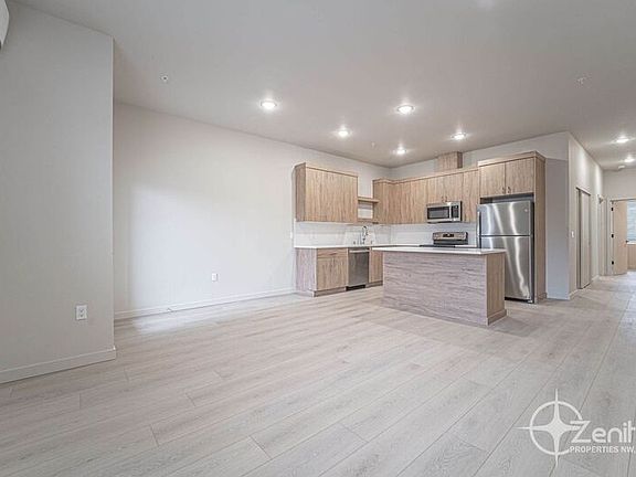 5th image of 6204 NE Hazel Dell Ave #B10